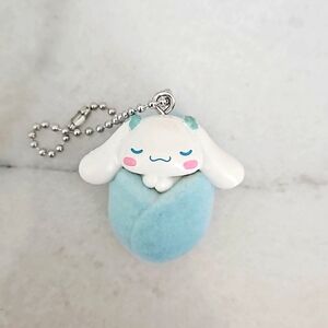 Sleepy Cinnamaroll Gacha Keychain - Sanrio
